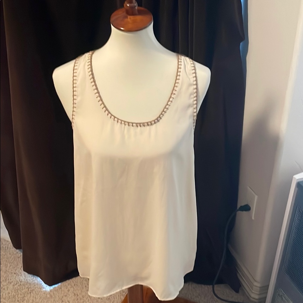 Elegant Cream/Cocoa Sleeveless Top